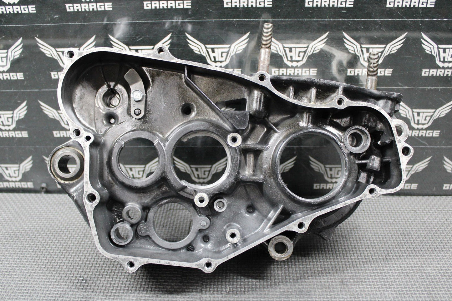1988 HONDA CR250R OEM RIGHT ENGINE MOTOR CRANKCASE CRANK CASE 111A0 - KS7 - 830 NICE - hggarage
