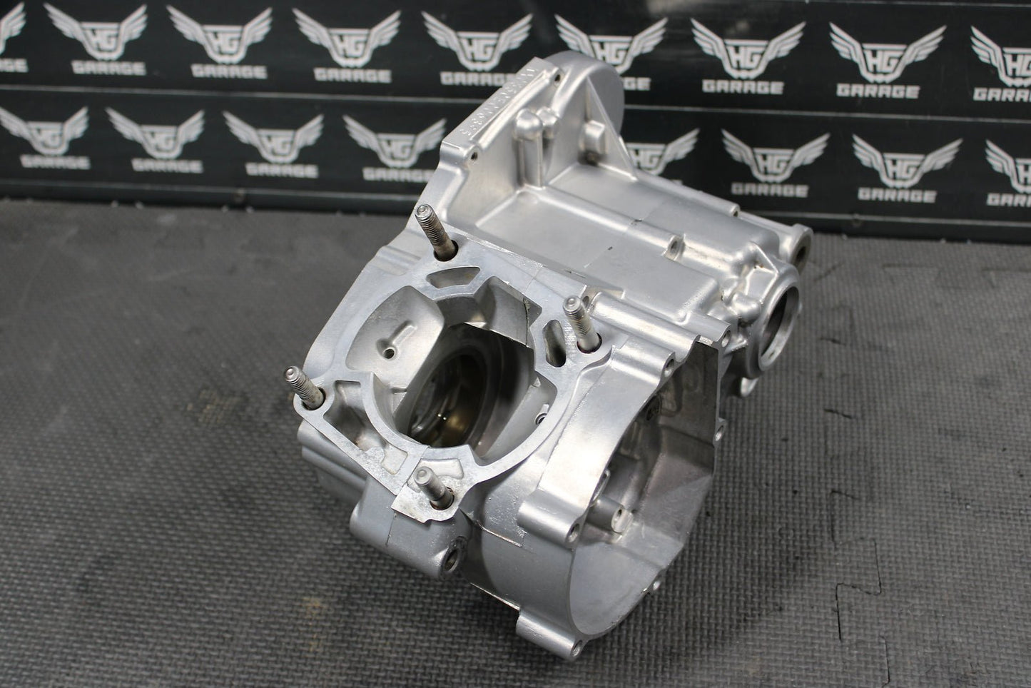 2016 KAWASAKI KX85 OEM LEFT RIGHT ENGINE MOTOR CRANKCASE CRANK - hggarage