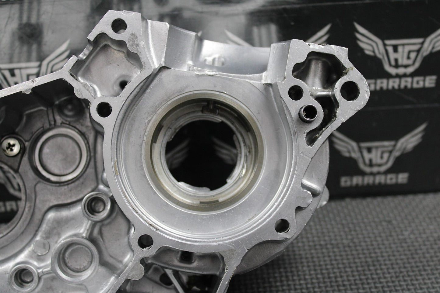 2015 KAWASAKI 14 - 21 KX85 KX100 OEM LEFT ENGINE CRANKCASE CRANK CASE 14001 - 0737 - hggarage