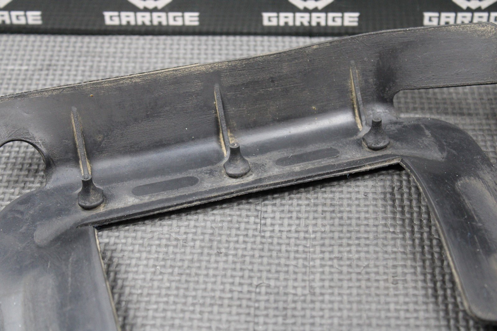 2002 HONDA XR200R 86 - 02 OEM GAS FUEL TANK SEAT FRAME DAMPER RUBBER MOUNTS GUARDS - hggarage