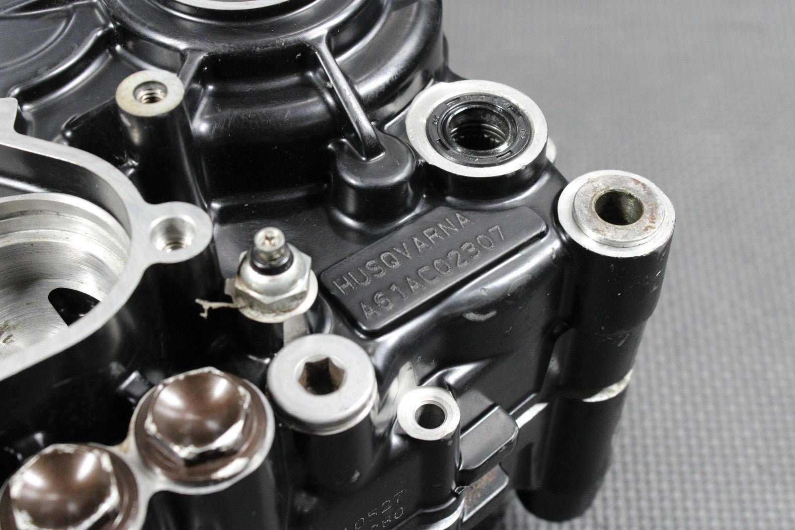 2013 HUSQVARNA TE511 OEM LEFT RIGHT ENGINE MOTOR CRANKCASE CRANK CASES BLOCK - hggarage