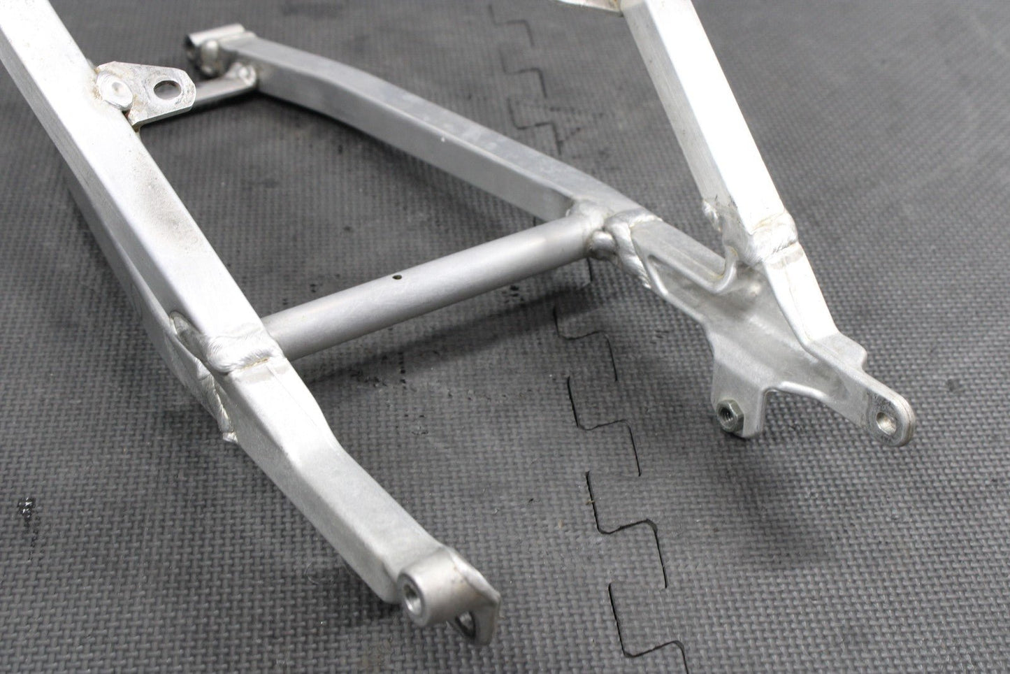2006 YAMAHA YZ250F OEM REAR BACK SUB FRAME SUBFRAME 5XC - 21190 - 90 - 00 - hggarage
