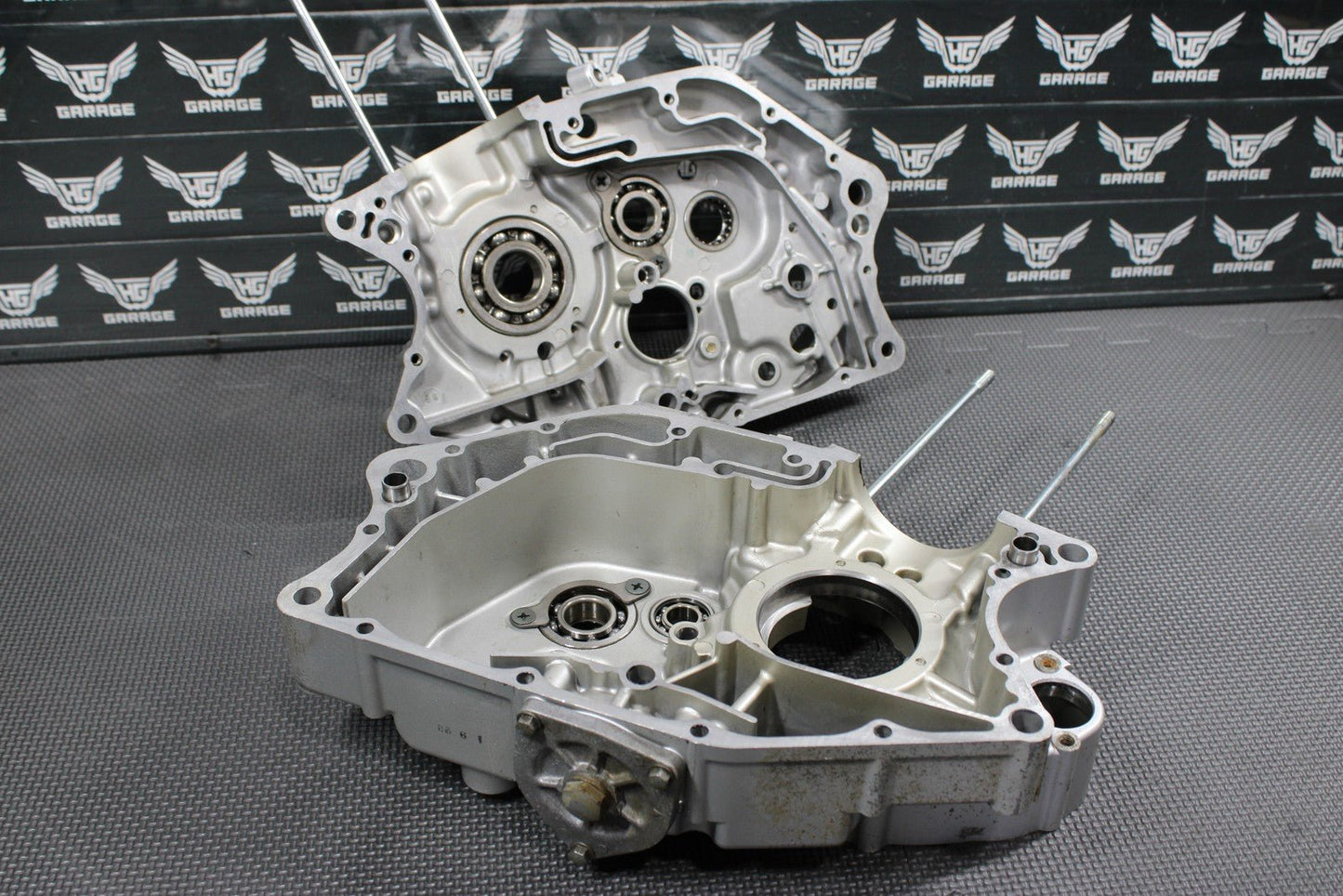 2005 SUZUKI DR200SE K5 OEM LEFT RIGHT ENGINE MOTOR CRANKCASE CRANK CASES BLOCK - hggarage