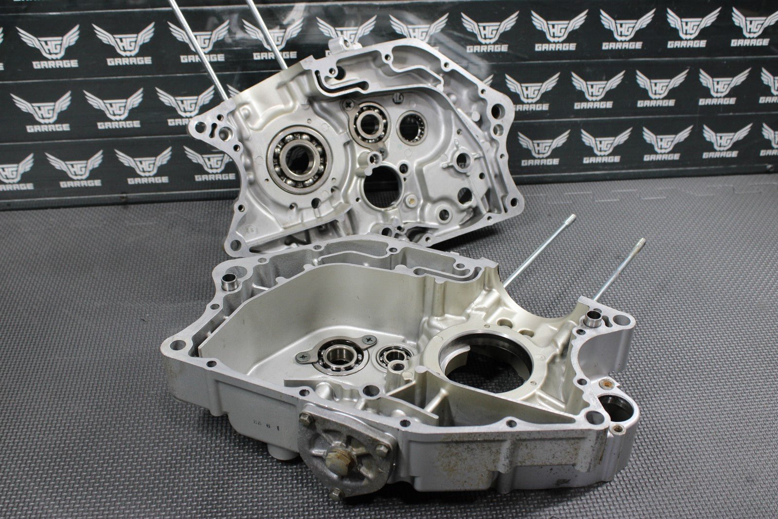 2005 SUZUKI DR200SE K5 OEM LEFT RIGHT ENGINE MOTOR CRANKCASE CRANK CASES BLOCK - hggarage