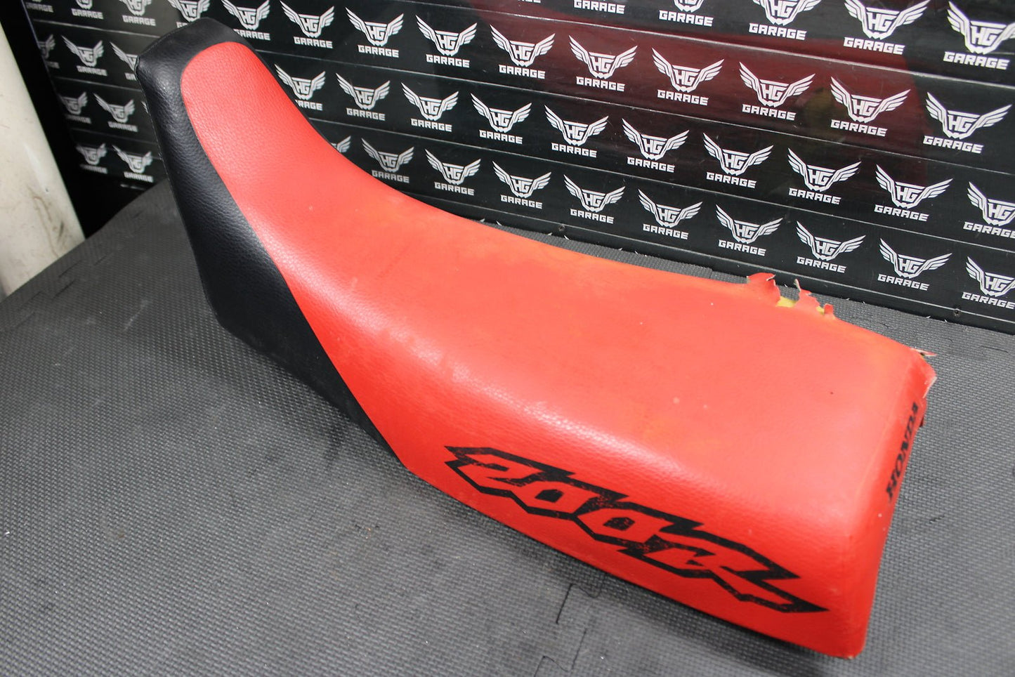 1998 HONDA XR200R 1990 1991 / 93 - 02 OEM SEAT SADDLE 77200 - KT0 - A50ZA - hggarage