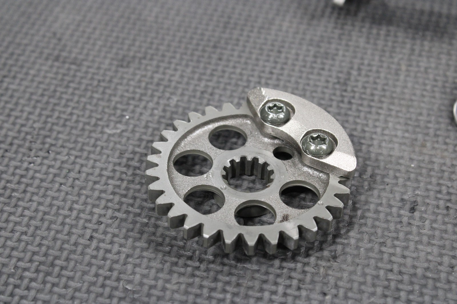 2006 YAMAHA WR250F YZ250F OEM ENGINE CRANKSHAFT BALANCER GEAR COUNTER BALANCER - hggarage