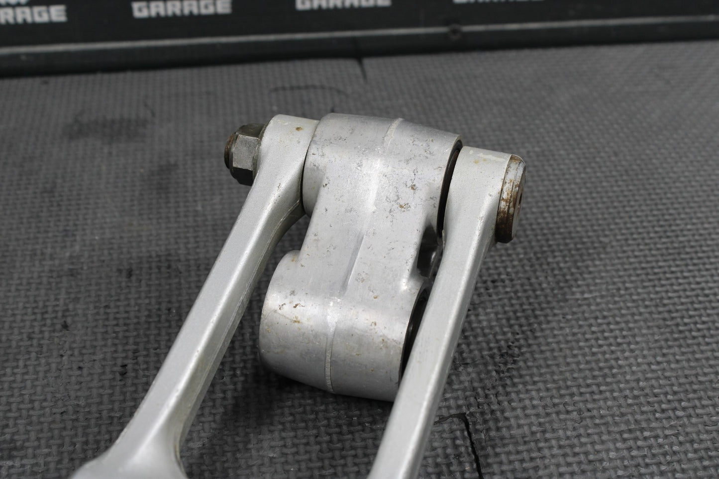 2006 YAMAHA YZ250F YZ450F OEM REAR SHOCK LINKAGE LINKS RELAY ARM 5XC - 2217A - 90 - 00 - hggarage