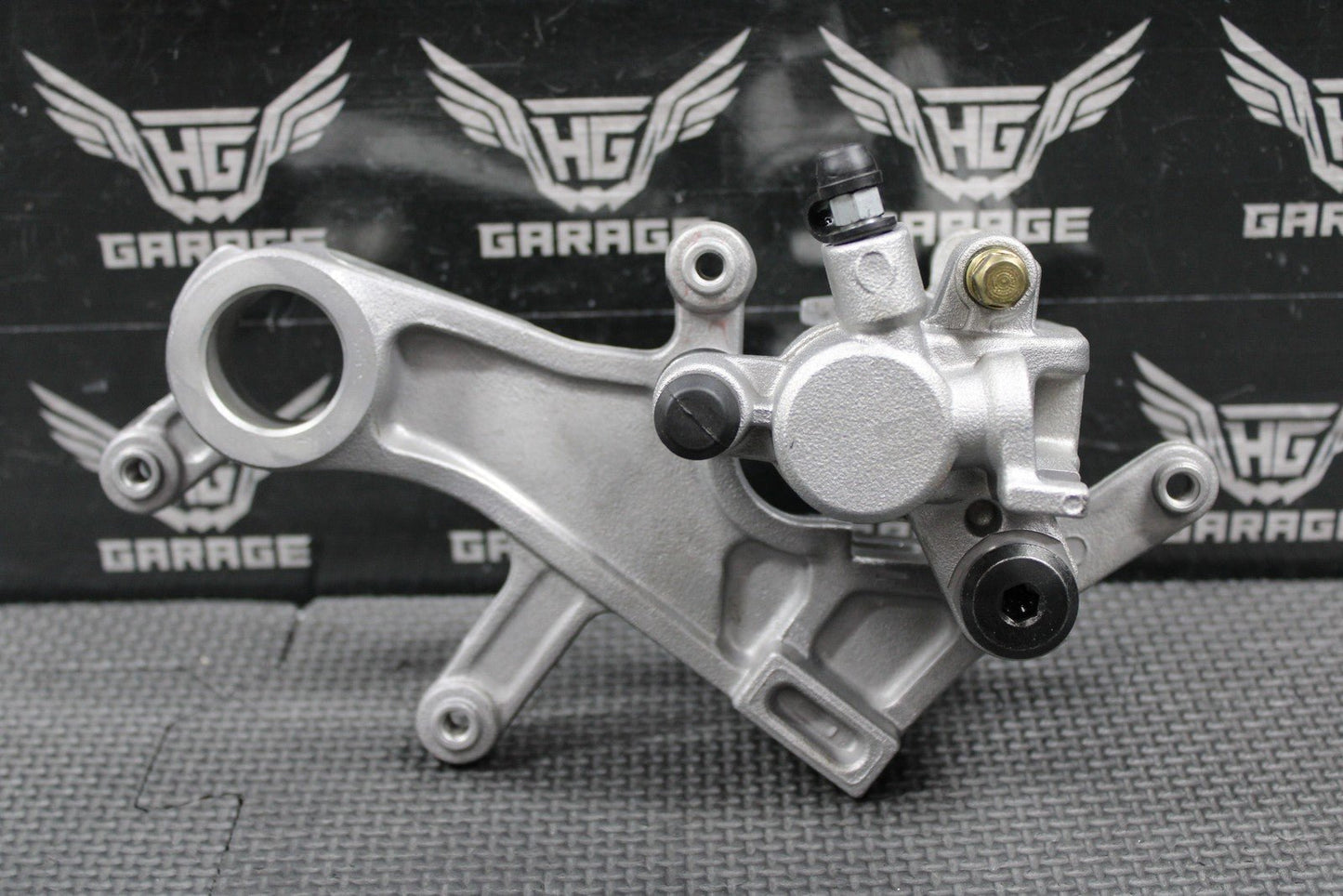 2013 HONDA CRF250R OEM NISSIN REAR BACK BRAKE CALIPER & BRACKET 43150 - KRN - 711 - hggarage