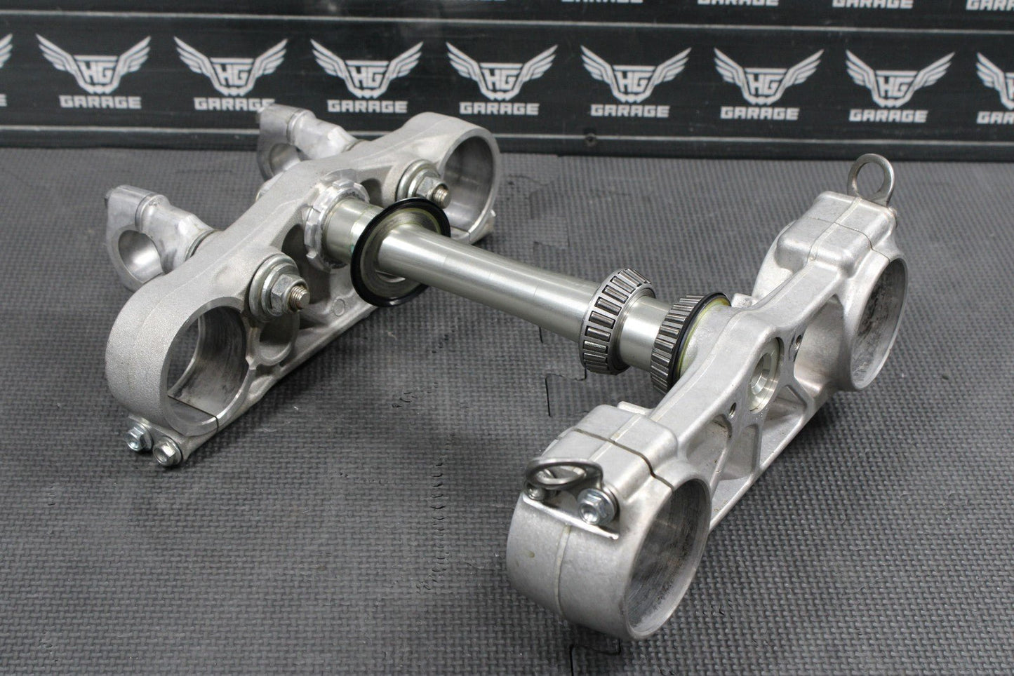2023 HONDA CRF250R OEM FRONT FORKS LOWER UPPER TRIPLE TREE STEM CLAMP FRONT FORK - hggarage