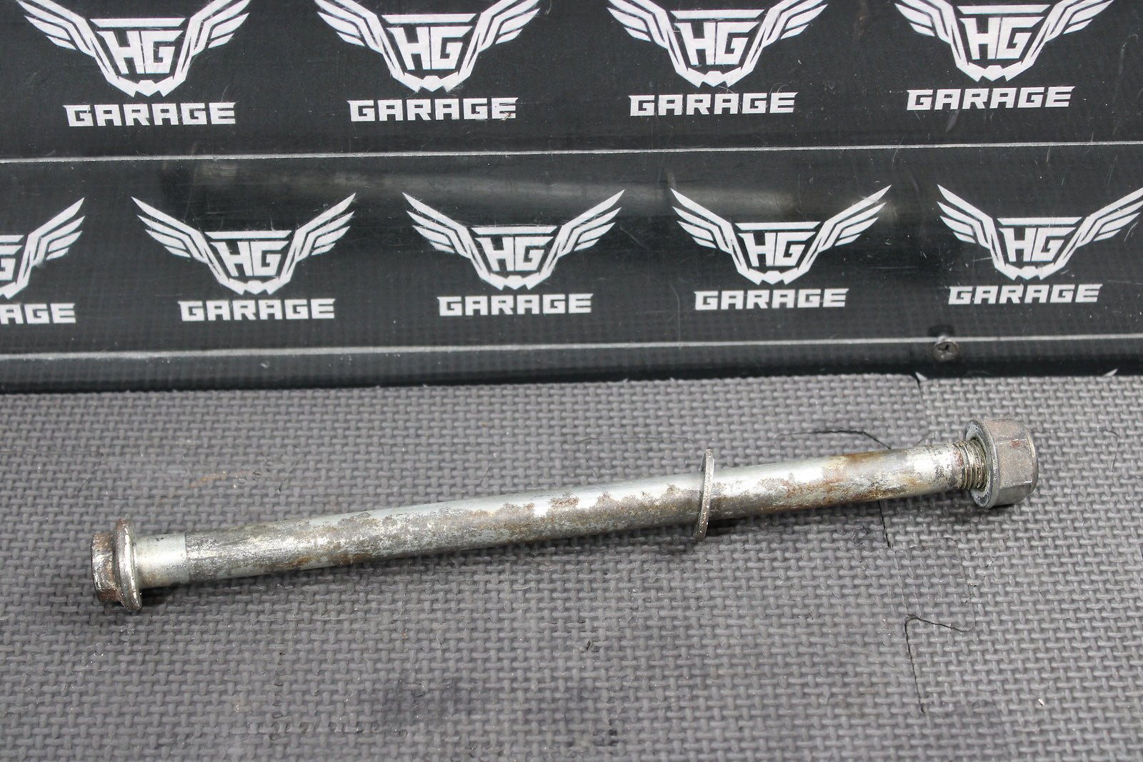 1986 HONDA XR250L XR250R OEM REAR BACK SWINGARM BOLT SUSPENSION PIVOT AXLE - hggarage