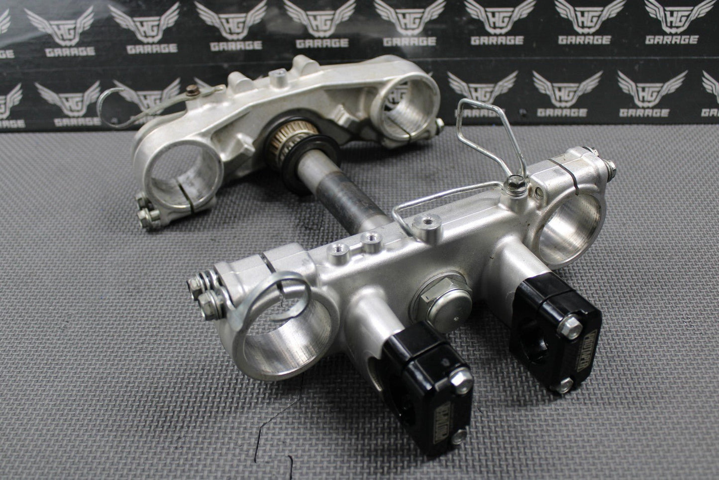 2003 KAWASAKI KLX400SR OEM FRONT FORK LOWER UPPER TRIPLE TREE STEM FAT BAR CLAMP - hggarage