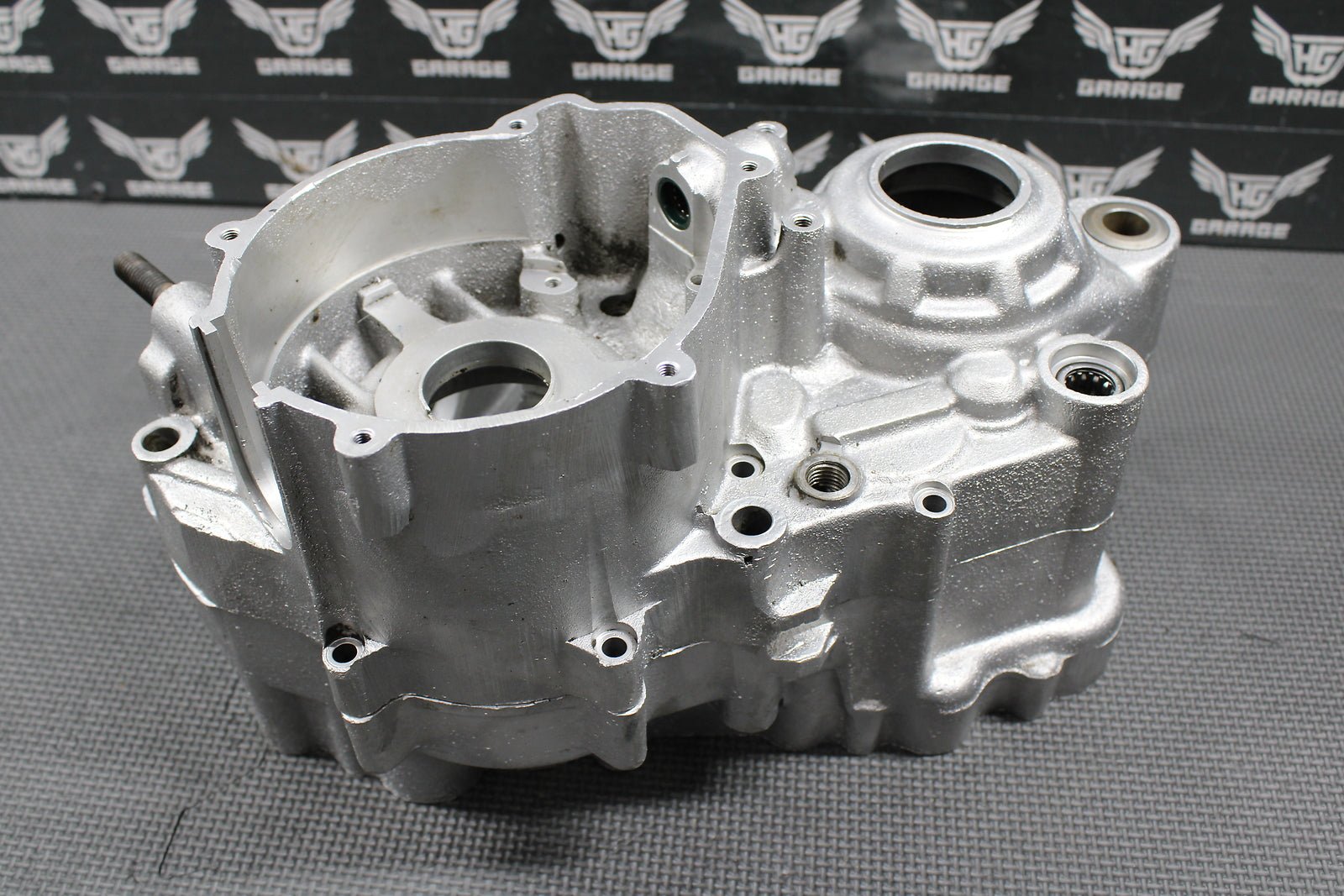 1991 KTM 300 EXC OEM LEFT RIGHT ENGINE MOTOR CRANKCASE CRANK CASES 54630004200 - hggarage
