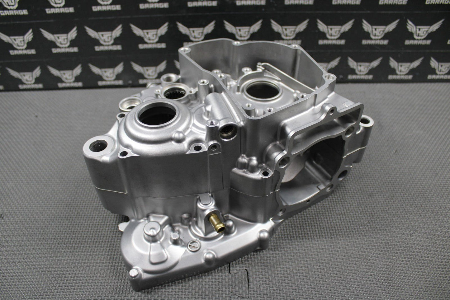 2019 SUZUKI 19 - 25 RMZ250 OEM LEFT RIGHT ENGINE CRANKCASE CRANK CASES BLOCK MINT! - hggarage