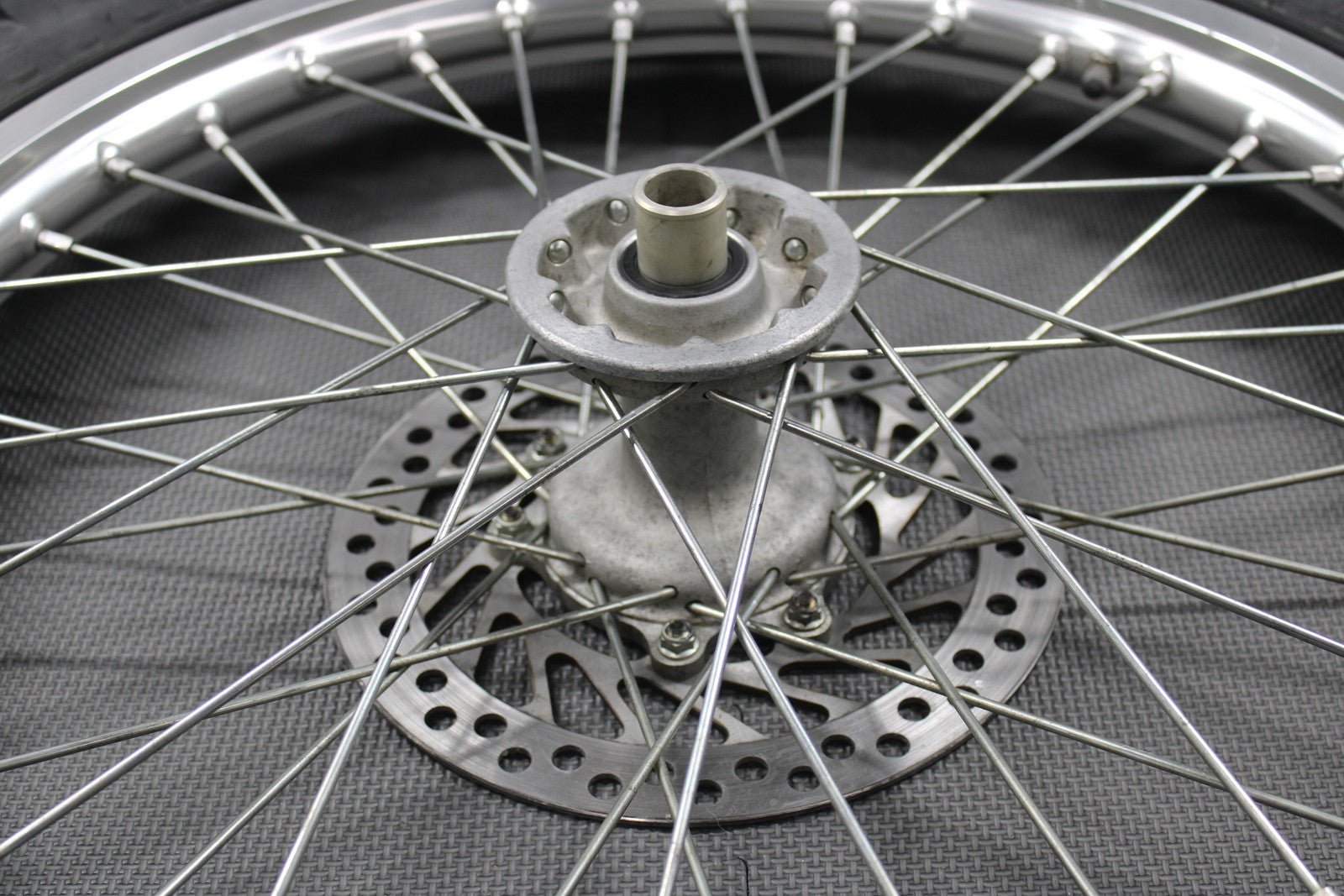 2003 HONDA 01 - 07 CR250R OEM DID FRONT WHEEL RIM HUB ORIGINAL TIRE 21" NICE! - hggarage