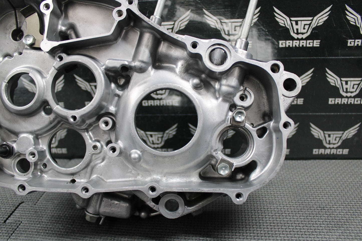 2008 HONDA CRF250R OEM RIGHT ENGINE CRANKCASE CRANK CASE 11100 - KRN - A10 GOOD! - hggarage