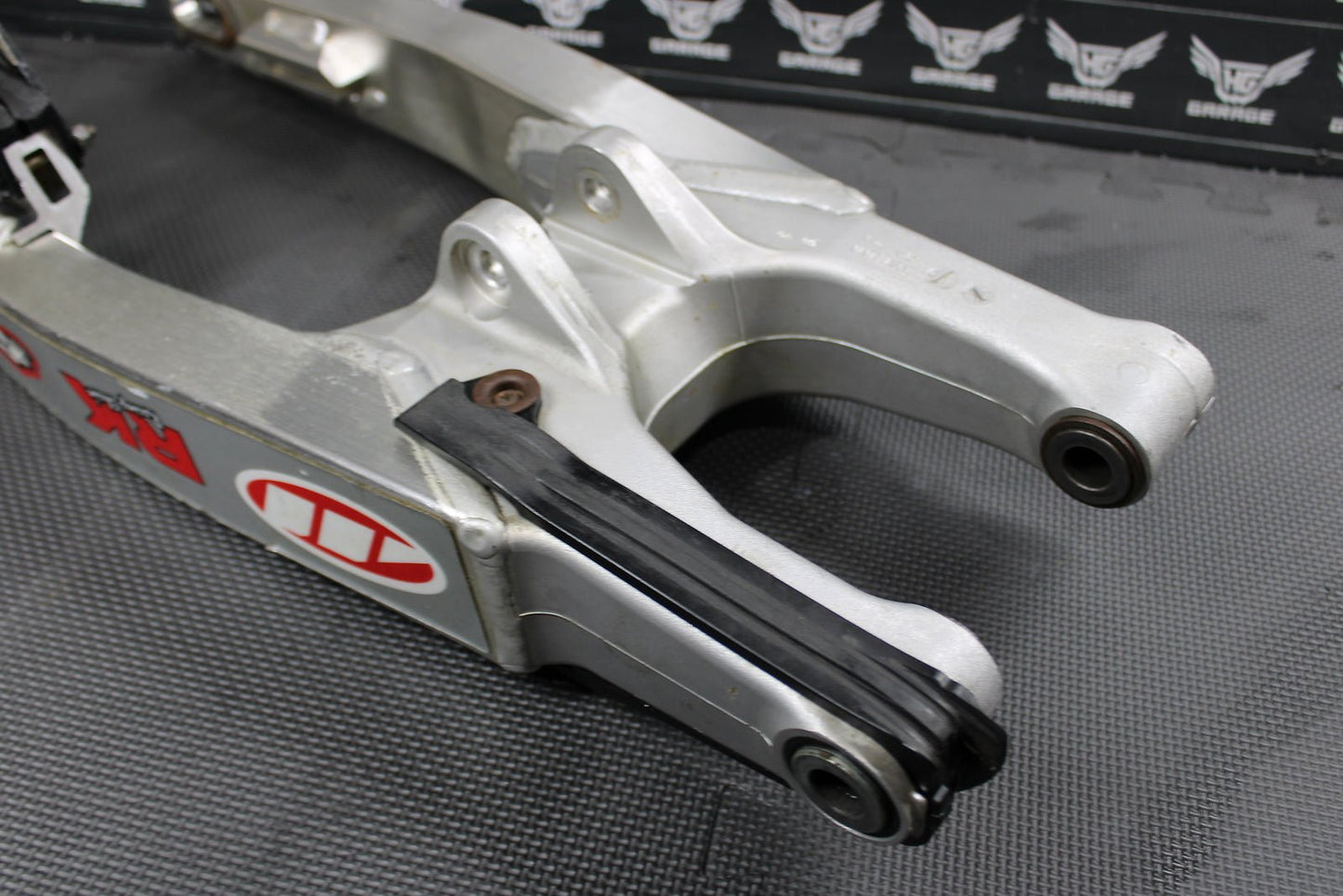 2013 SUZUKI RMZ250 OEM SWINGARM SWING ARM SUSPENSION 61000 - 49H00 - hggarage