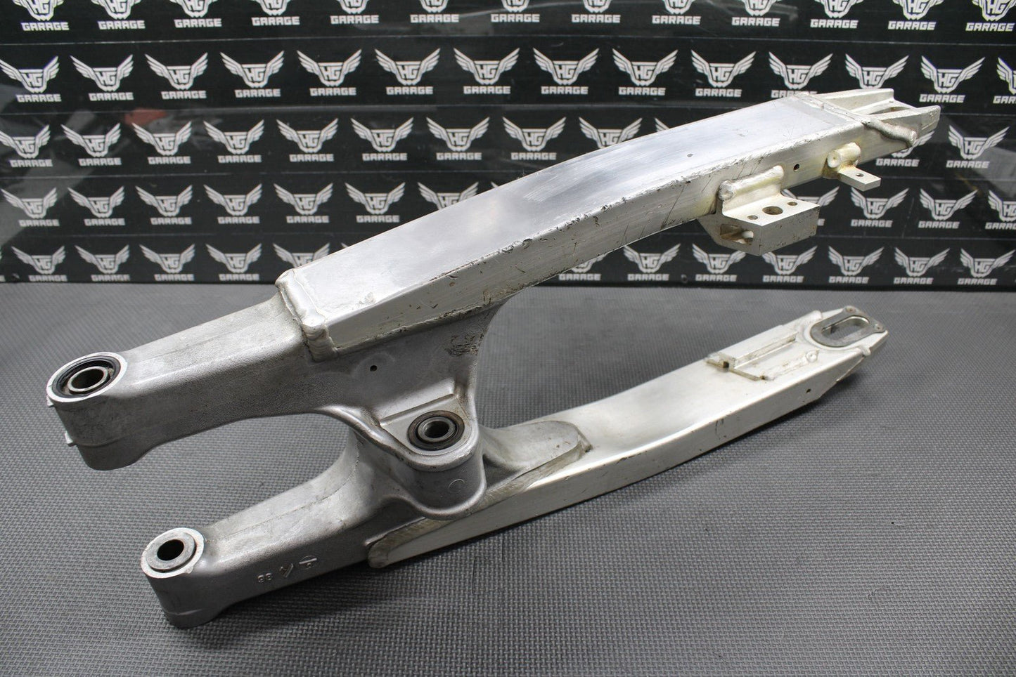 1999 SUZUKI RM125 RM250 MODEL X OEM SWINGARM SWING ARM SUSPENSION 61000 - 37E10 - hggarage