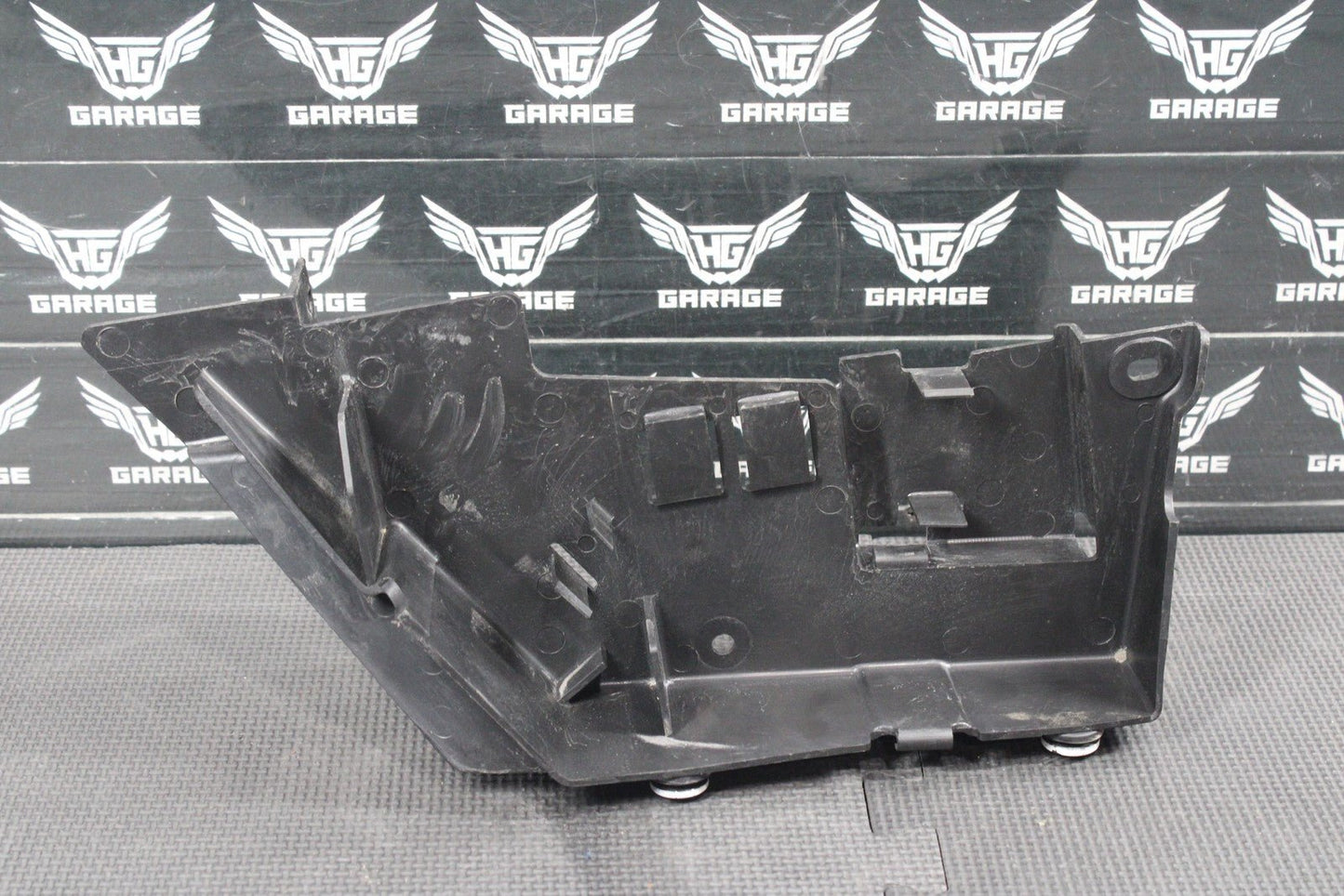 1987 87 - 00 YAMAHA TW200 ELECTRICAL WIRING TRAY HOLDER PLASTIC 2JX - 2177A - 00 - 00 - hggarage