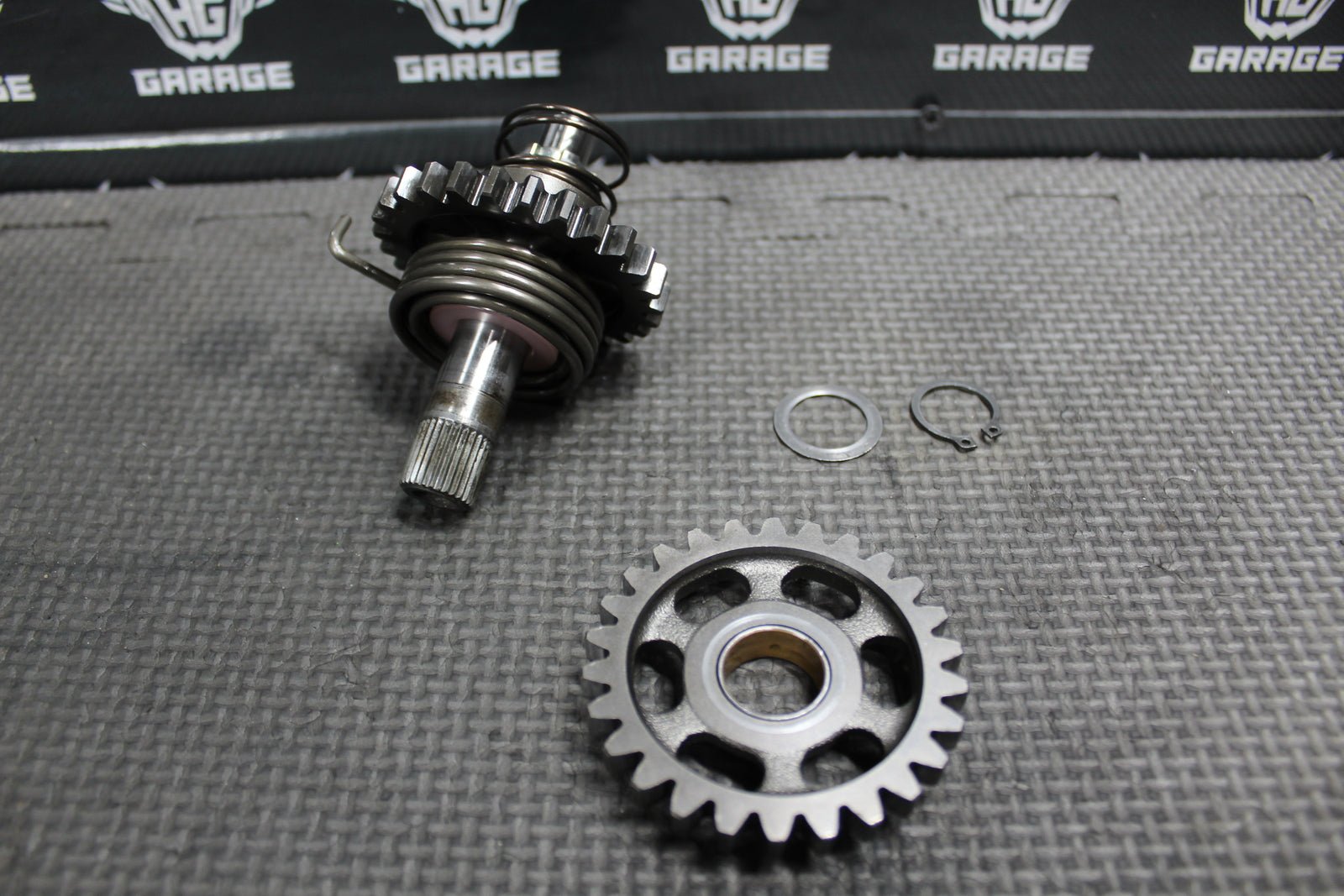2001 01 - 07 SUZUKI RM125 OEM KICKSTART KICK START SHAFT W IDLER GEAR 26211 - 27C02 - hggarage