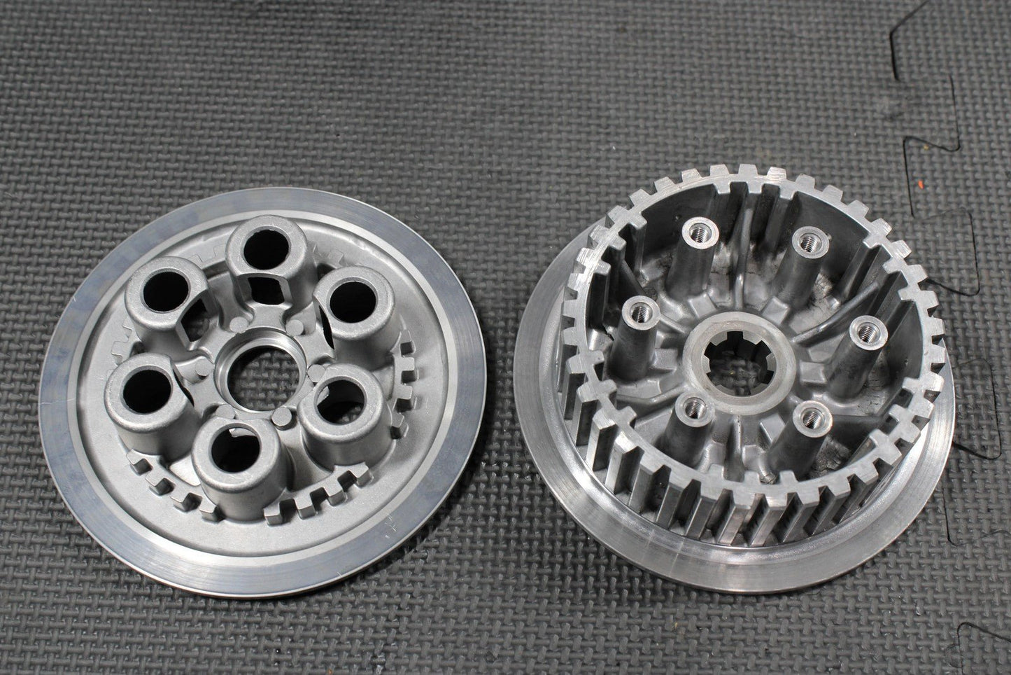 2000 SUZUKI DRZ400 DRZ400E OEM COMPLETE CLUTCH W PLATES BASKET HUB GOOD! - hggarage