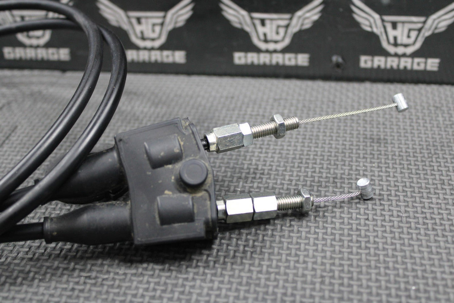 2020 SUZUKI RMZ250 RMZ450 OEM RIGHT THROTTLE GRIP CABLE HOUSING 58301 - 37K00 - hggarage