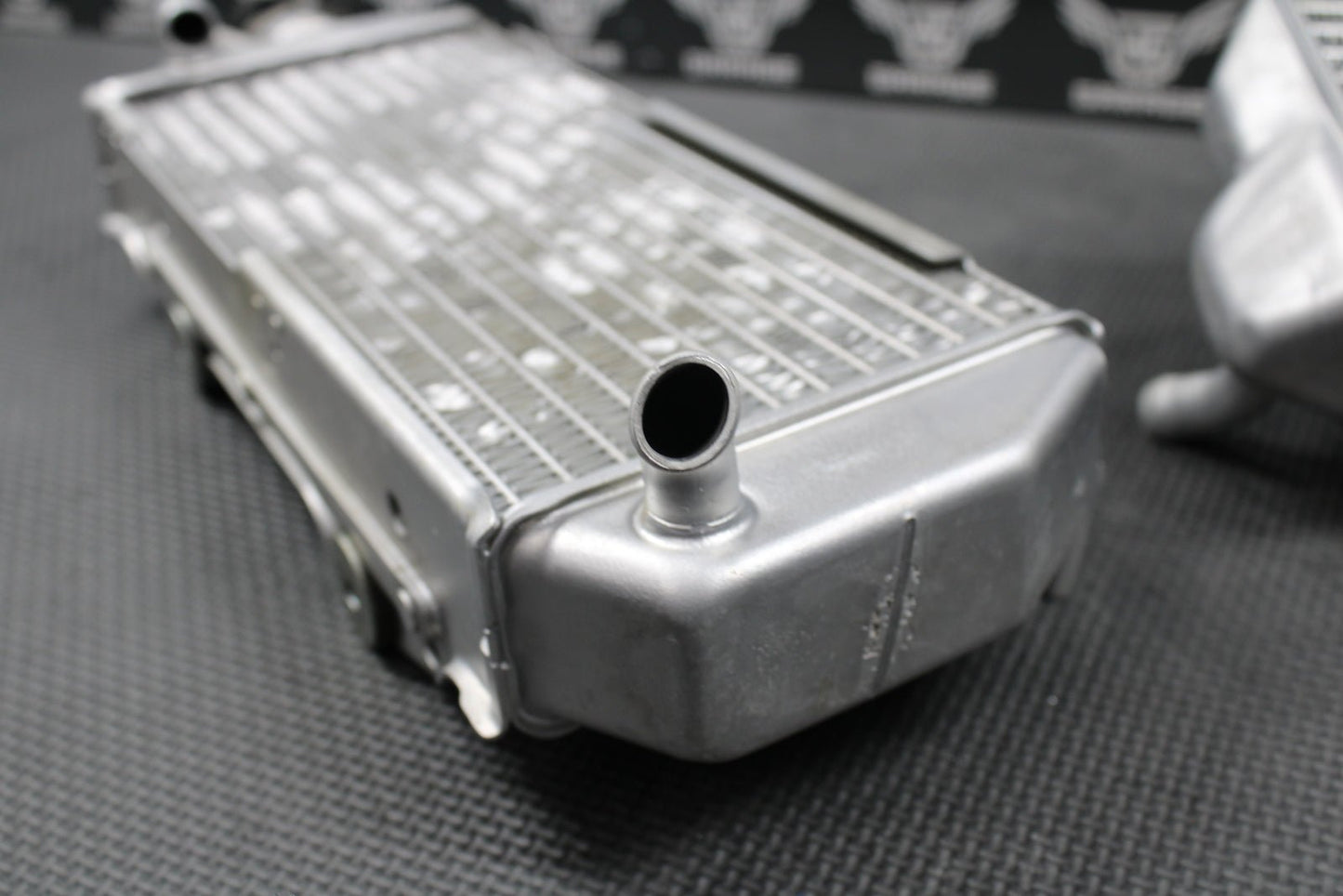 2000 2001 SUZUKI DRZ400 DRZ400E OEM LEFT RIGHT RADIATOR RADIATORS LOUVERS GOOD! - hggarage