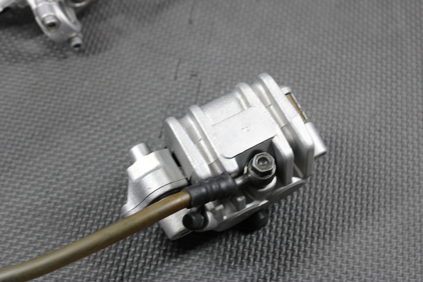 1998 HONDA 96 - 99 CR125R CR250R OEM NISSIN FRONT BRAKE CALIPER MASTER CYLINDER - hggarage