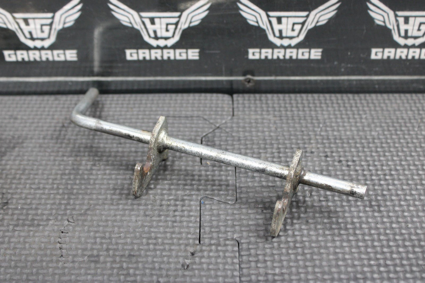 1997 YAMAHA 92 - 00 RT100 OEM SEAT SADDLE LATCH BRACKETLEVER 3UL - 24775 - 00 - 00 - hggarage