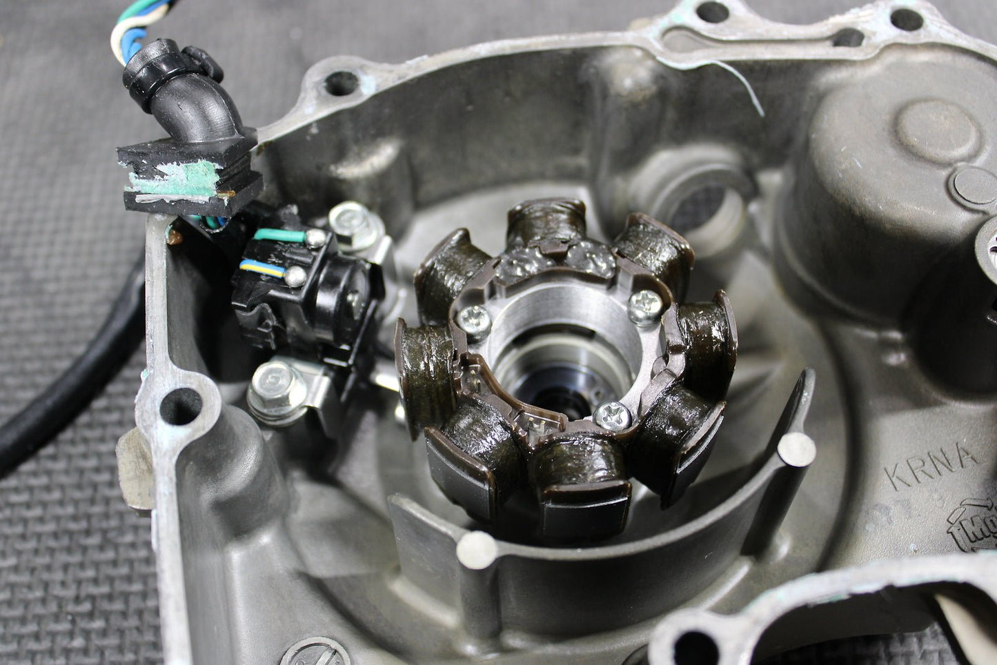 2006 HONDA CRF250R OEM STATOR MAGNETO ROTOR FLYWHEEL 31110 - KRN - 670 31120 - KRN - 670 - hggarage