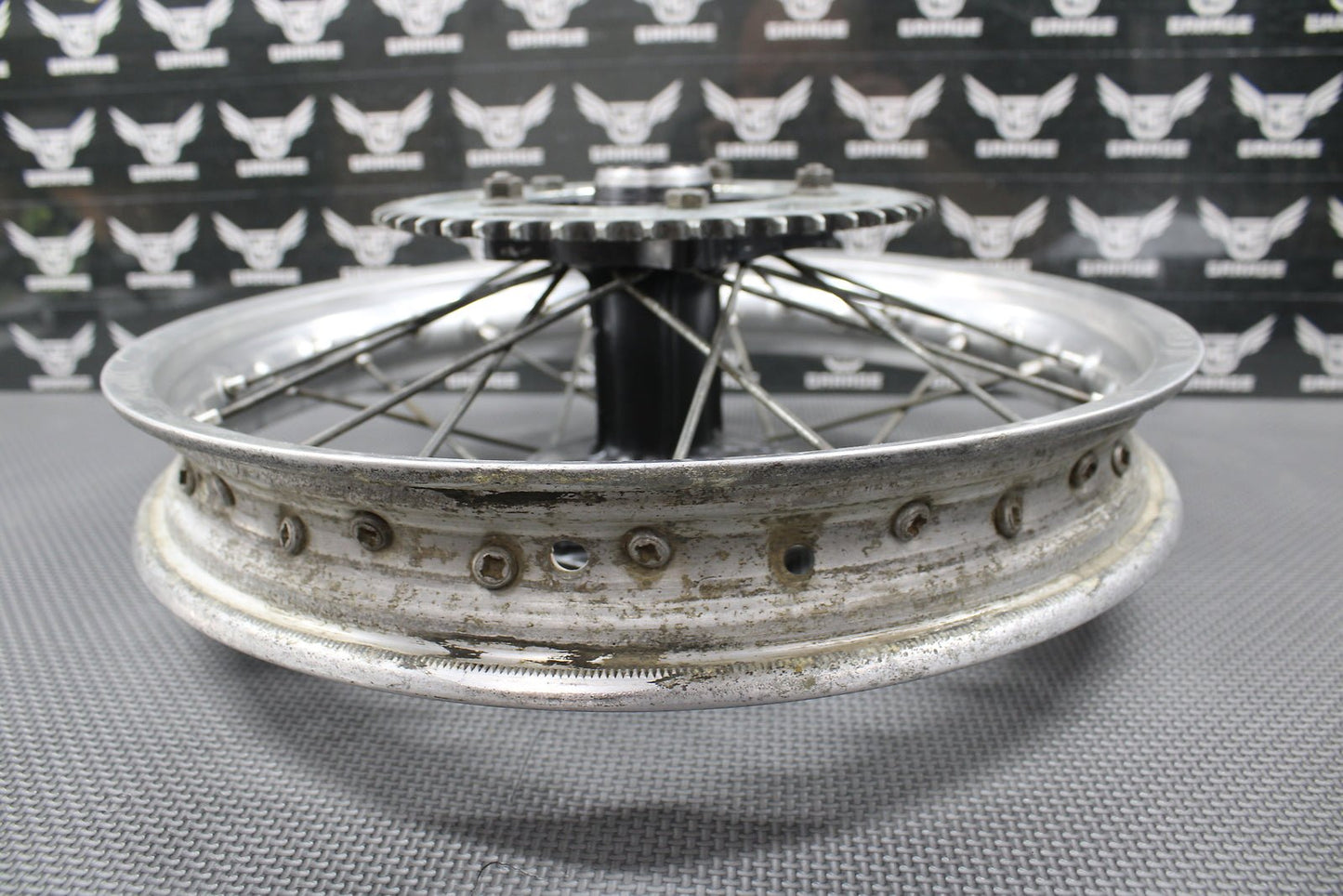 1984 1985 KAWASAKI KX80 OEM REAR BACK WHEEL RIM HUB 14 X 1.60 41034 - 1169 - hggarage
