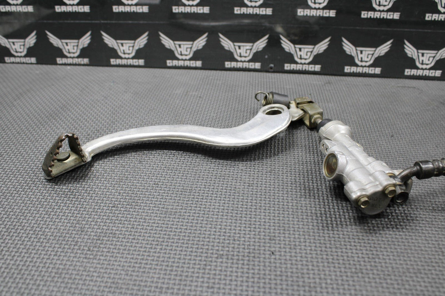 2005 HONDA 05 - 07 CRF450R OEM REAR BACK BRAKE CALIPER MASTER CYLINDER LEVER ASSY - hggarage