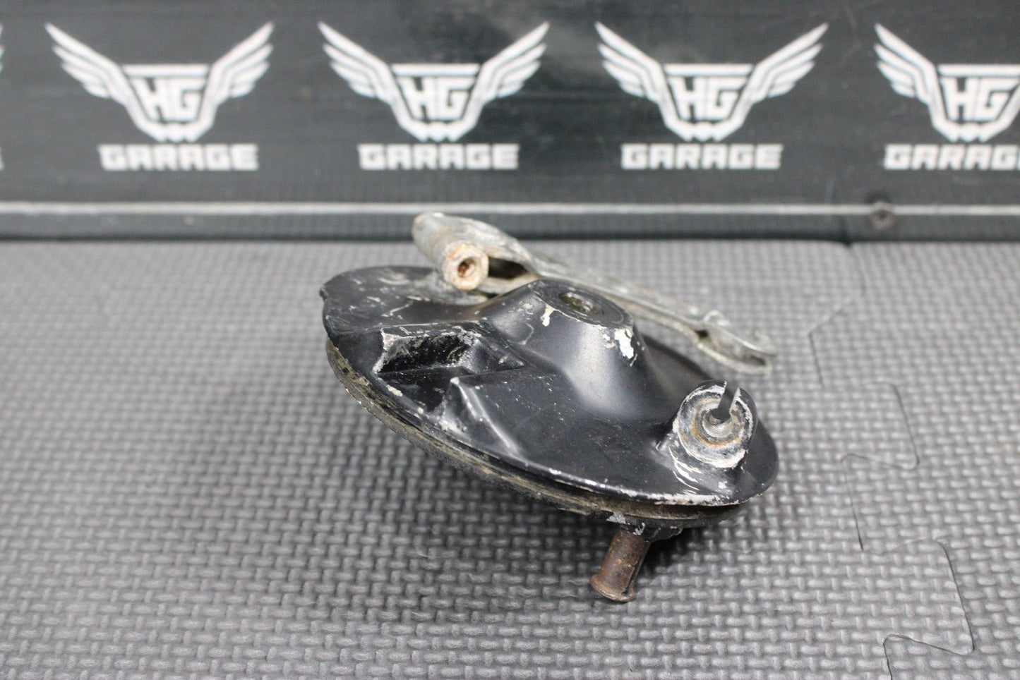 1985 YAMAHA PW80 OEM FRONT BRAKE DRUM ASSEMBLY 1YT - 25351 - 00 - 00 - hggarage