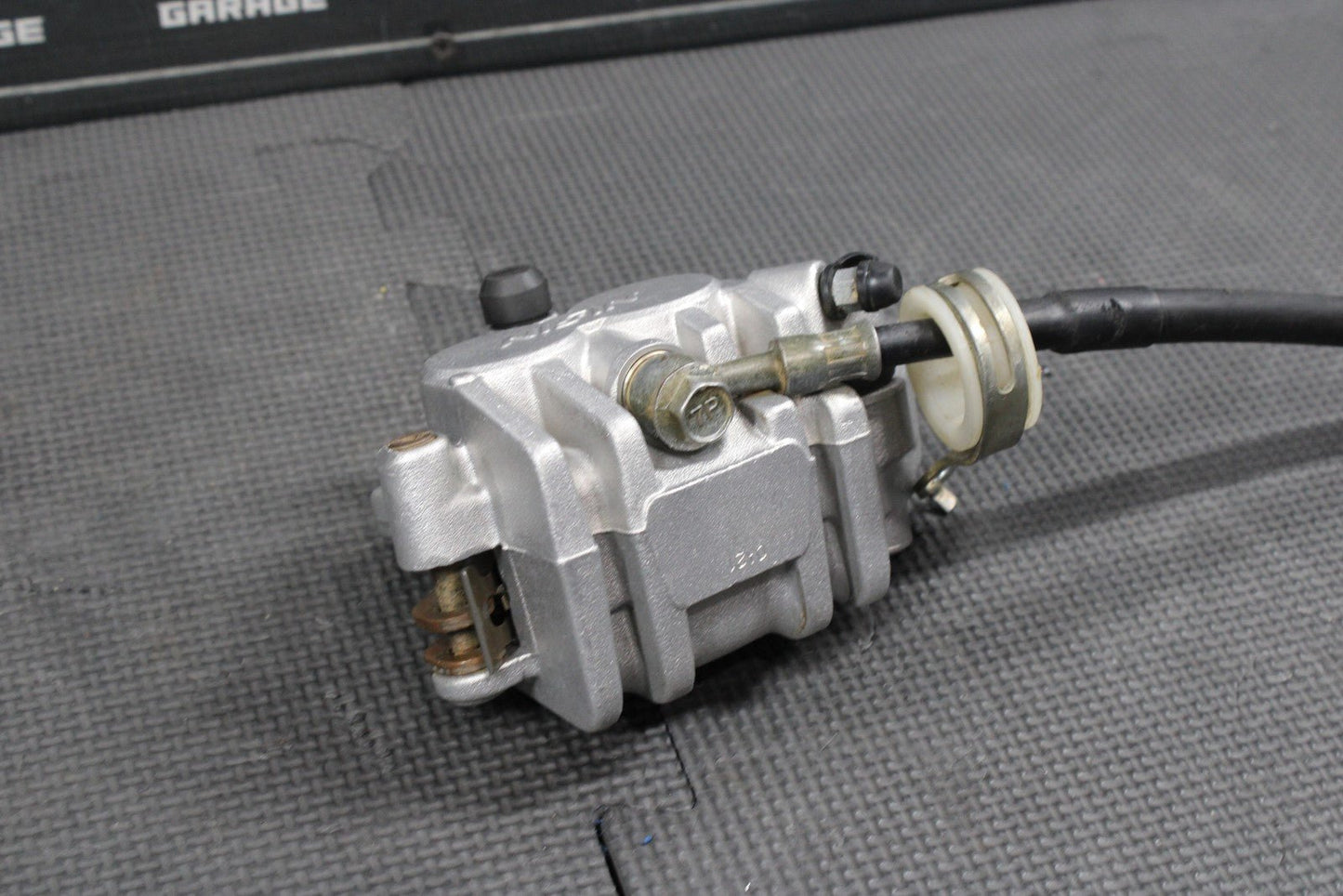 2000 SUZUKI 00 - 04 DRZ400 OEM FRONT BRAKE CALIPER MASTER CYLINDER W HOSE LEVER - hggarage
