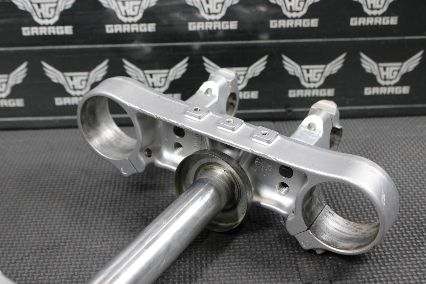 2000 KTM 250 EXC OEM FRONT FORKS LOWER UPPER TRIPLE TREE STEM CLAMP 59001034020 - hggarage