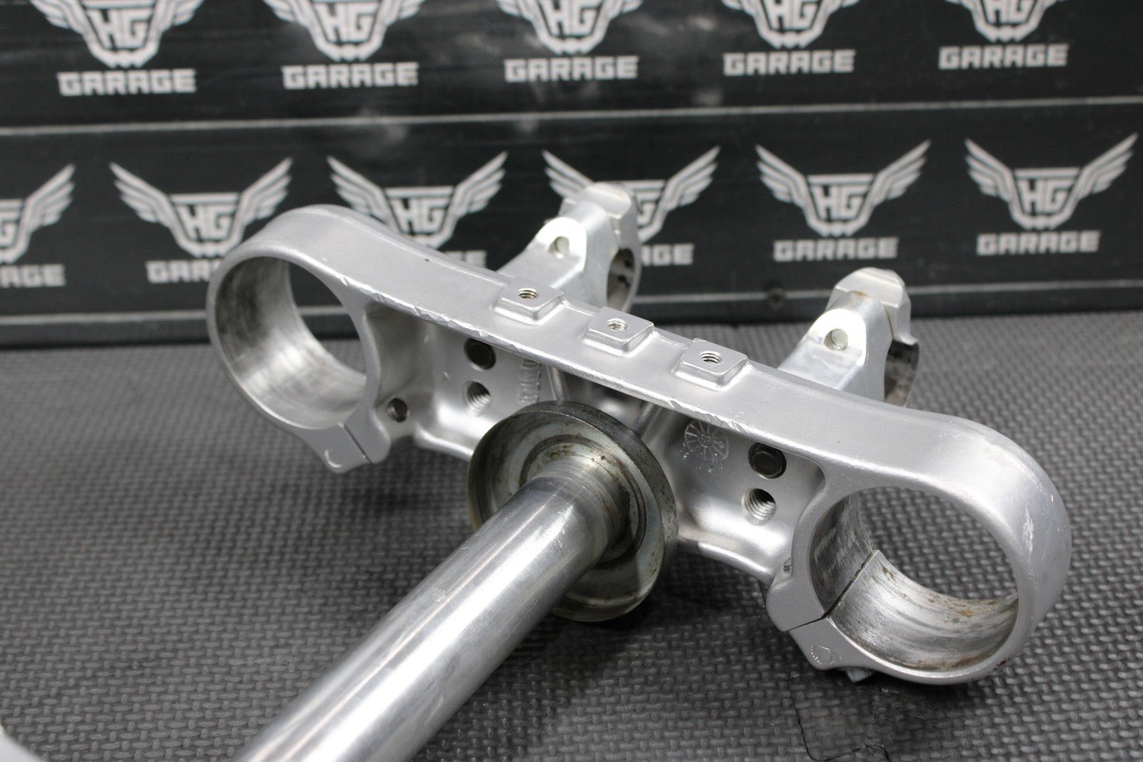 2000 KTM 250 EXC OEM FRONT FORKS LOWER UPPER TRIPLE TREE STEM CLAMP 59001034020 - hggarage
