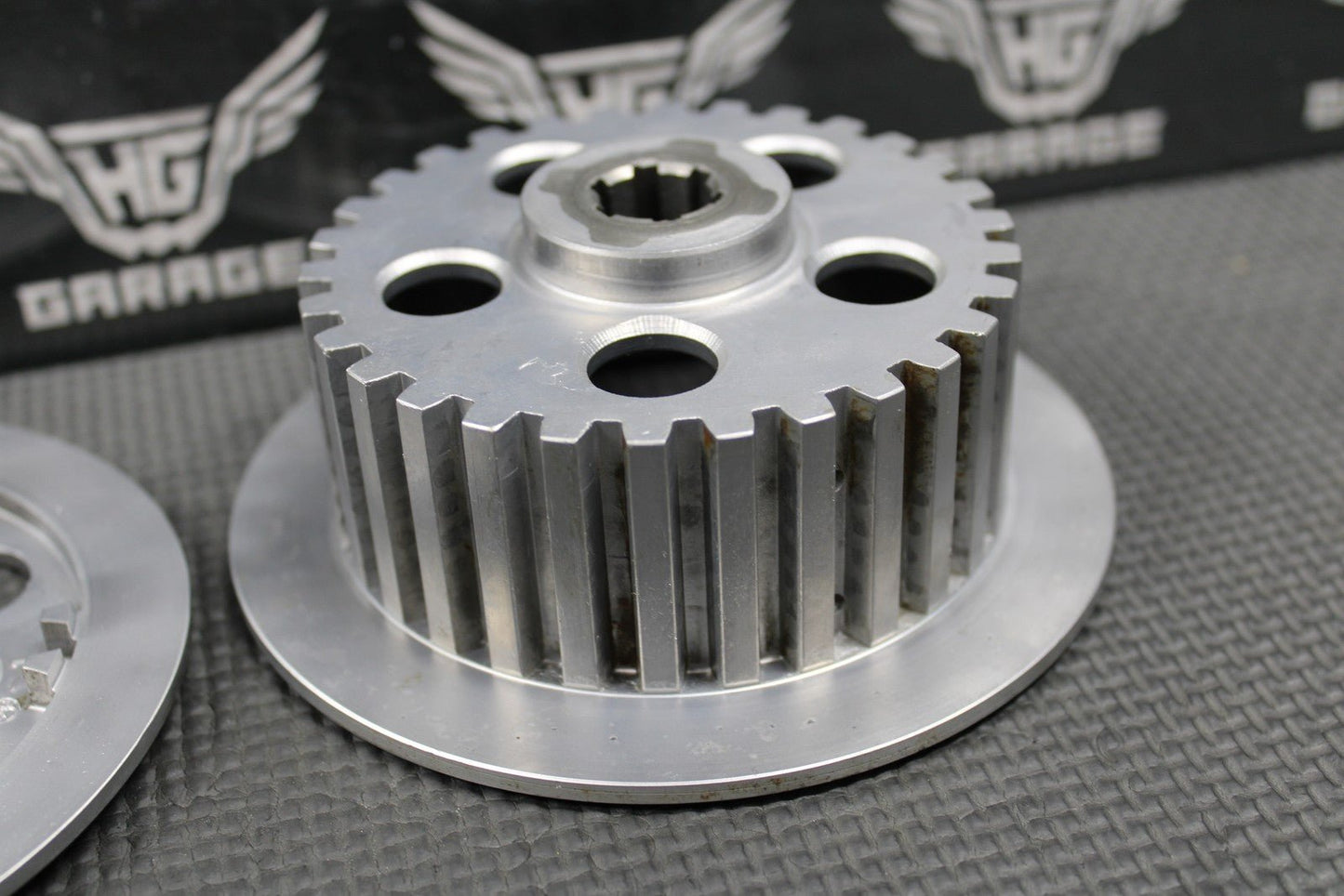 1992 KAWASAKI KX125 OEM CLUTCH BASKET CENTER HUB PRESSURE PLATE 13095 - 1265 - hggarage