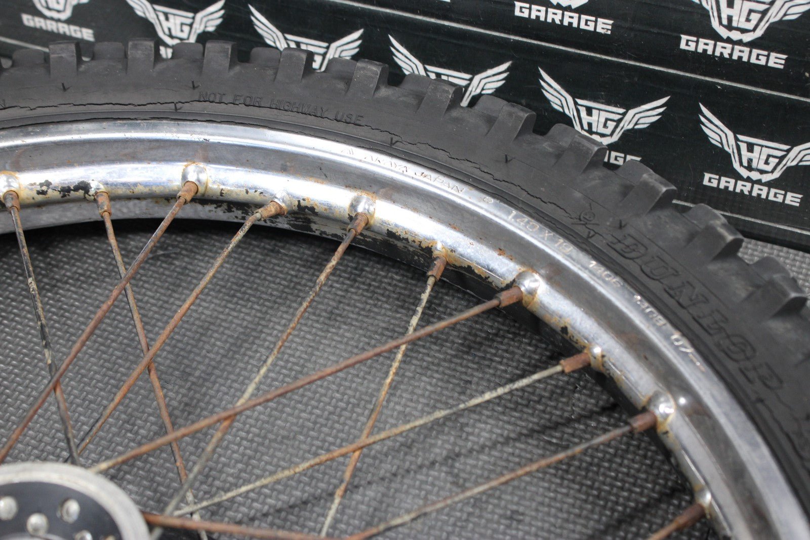 1997 YAMAHA RT100 OEM FRONT WHEEL RIM 248 - 25111 - 00 - 98 94414 - 18545 - 00 - hggarage