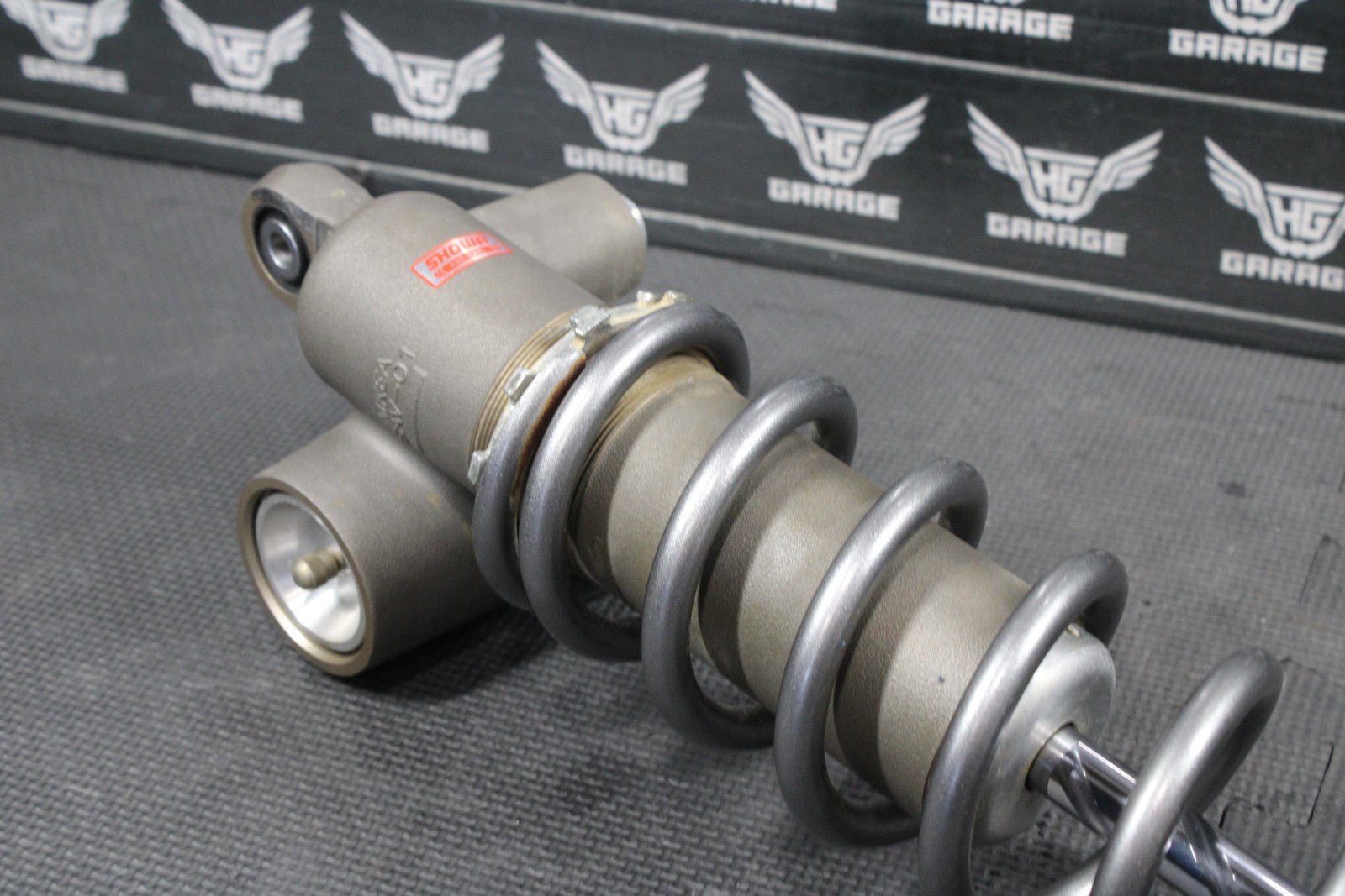 2018 HONDA CRF250R OEM REAR BACK SHOCK ABSORBER SUSPENSION 52400 - K95 - A21 GOOD - hggarage