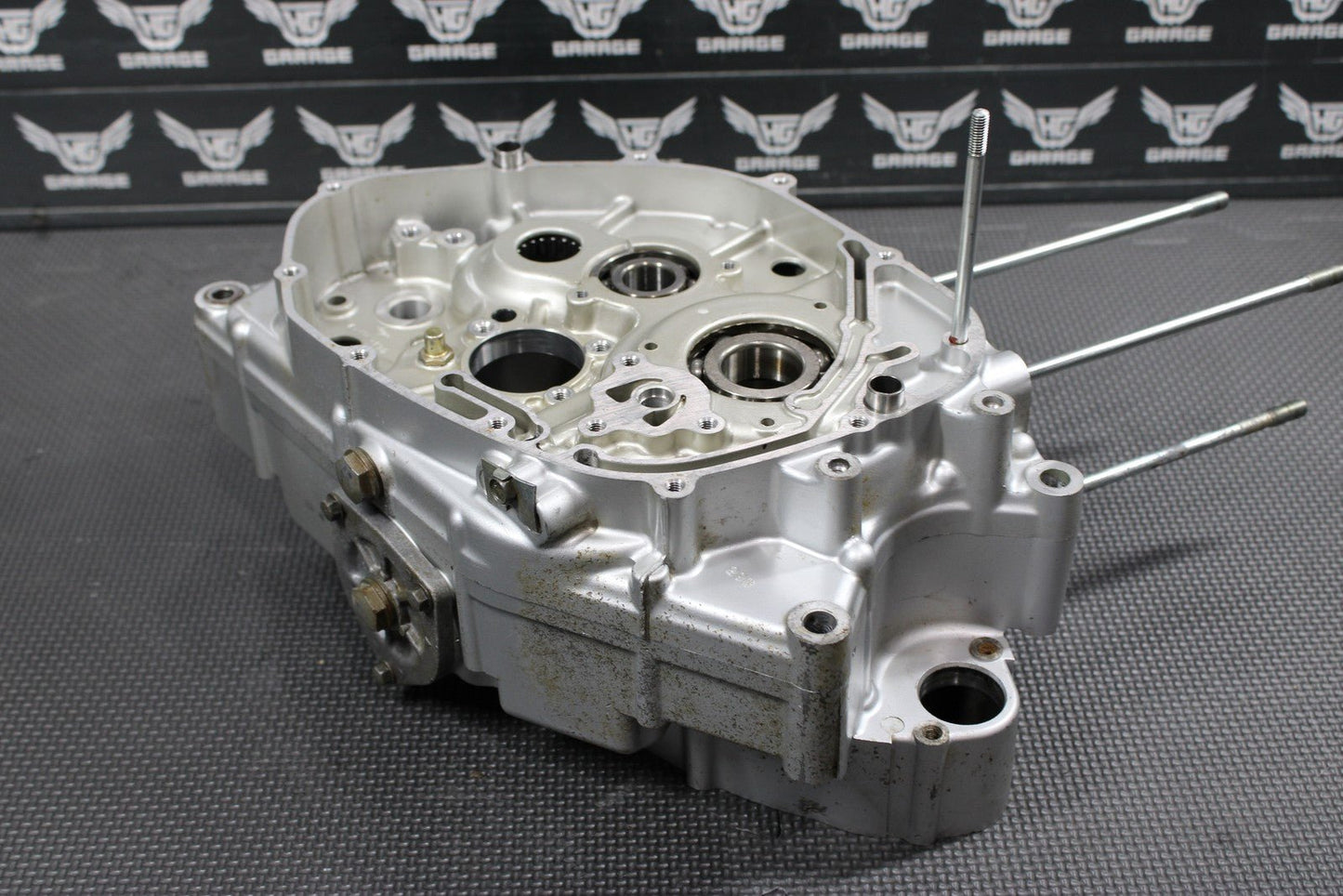 2005 SUZUKI DR200SE K5 OEM LEFT RIGHT ENGINE MOTOR CRANKCASE CRANK CASES BLOCK - hggarage