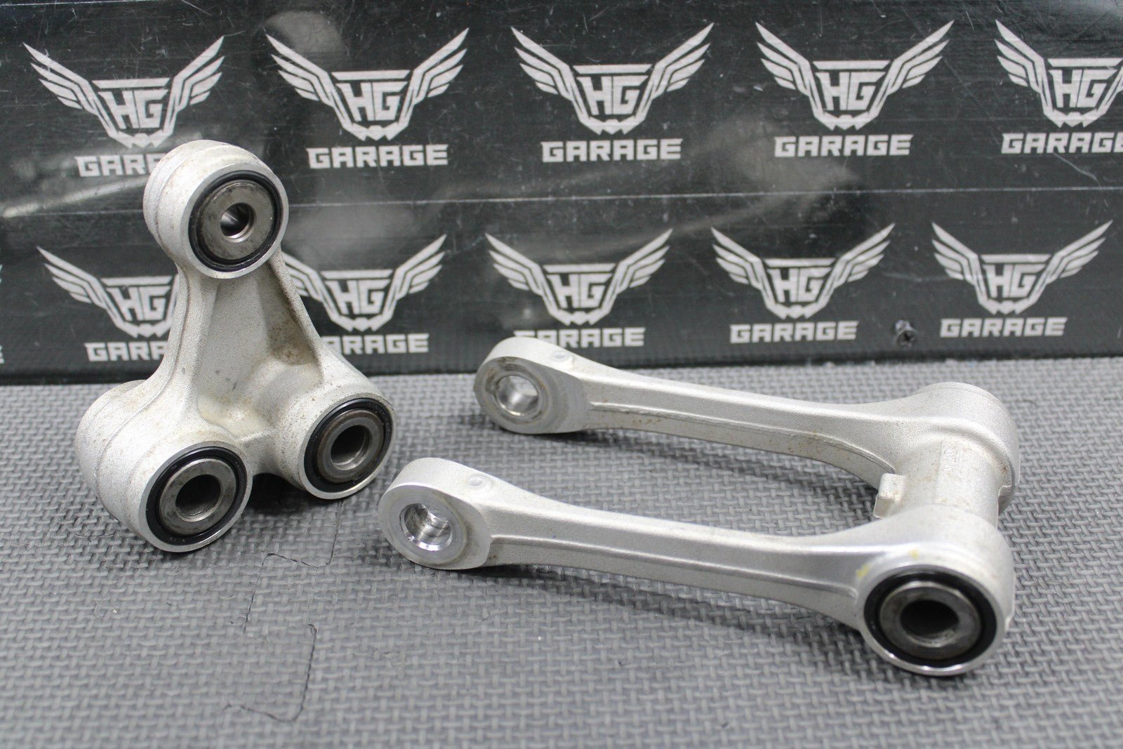 2019 SUZUKI 19 - 25 RMZ250 RMZ450 OEM REAR SHOCK LINKAGE LINKS BOLTS GOOD BEARINGS - hggarage