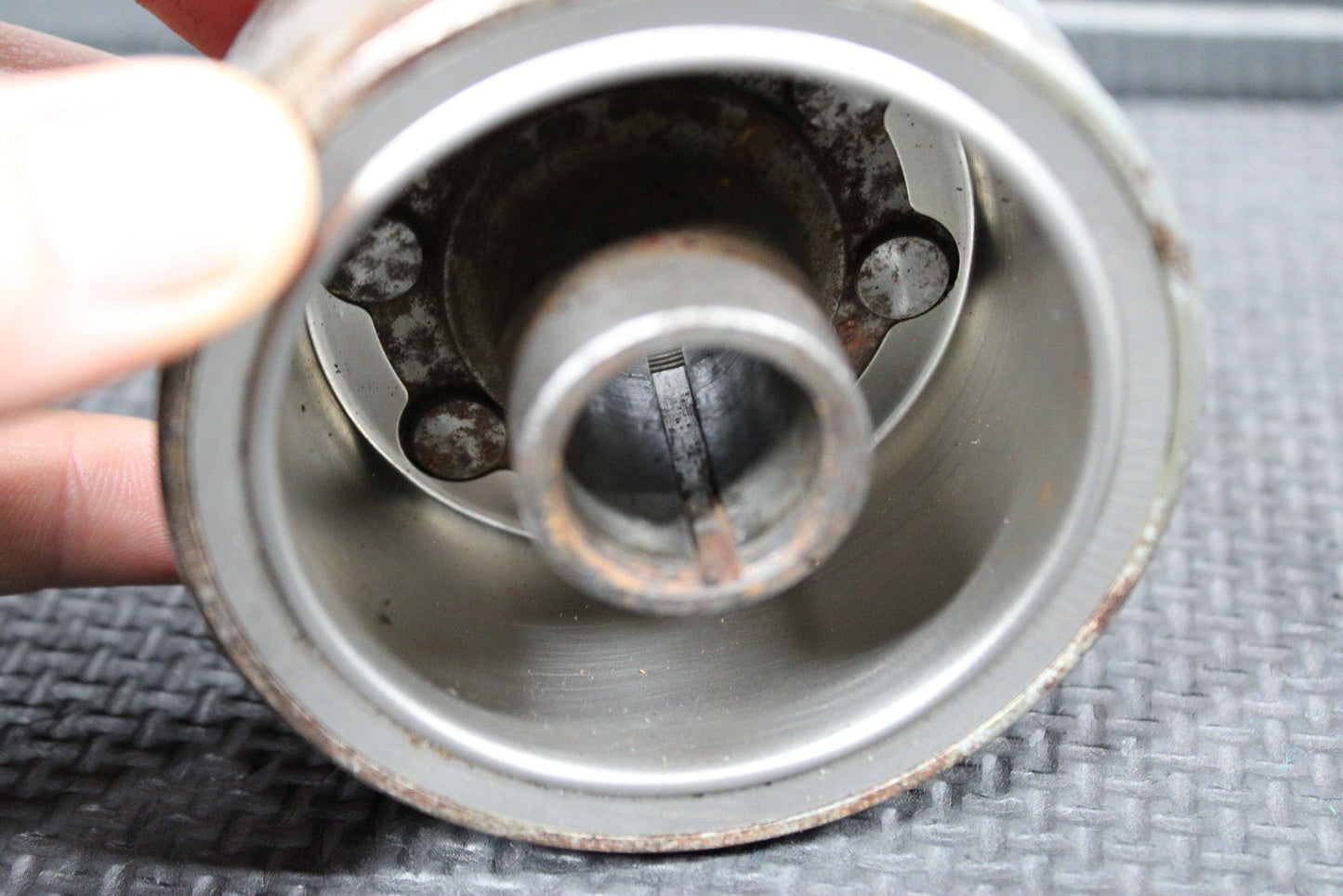 1996 96 - 00 SUZUKI RM250 OEM STATOR MAGNETO ROTOR FLYWHEEL 32102 - 37E10 - hggarage