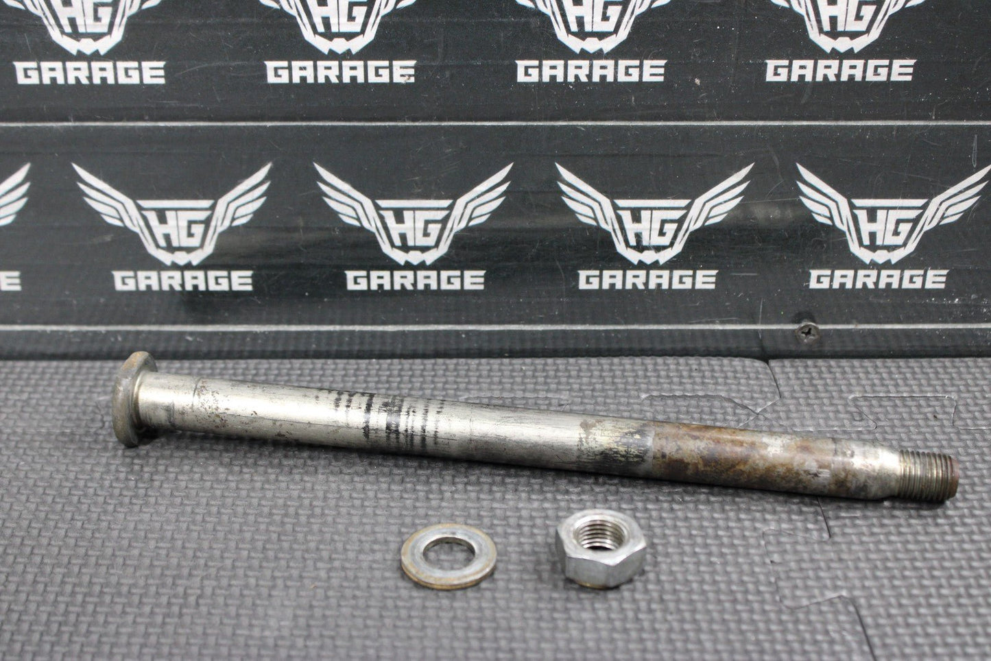 02 - 22 HONDA CRF450R OEM REAR SWINGARM BOLT SUSPENSION PIVOT AXLE 52101 - KZ4 - J40 - hggarage