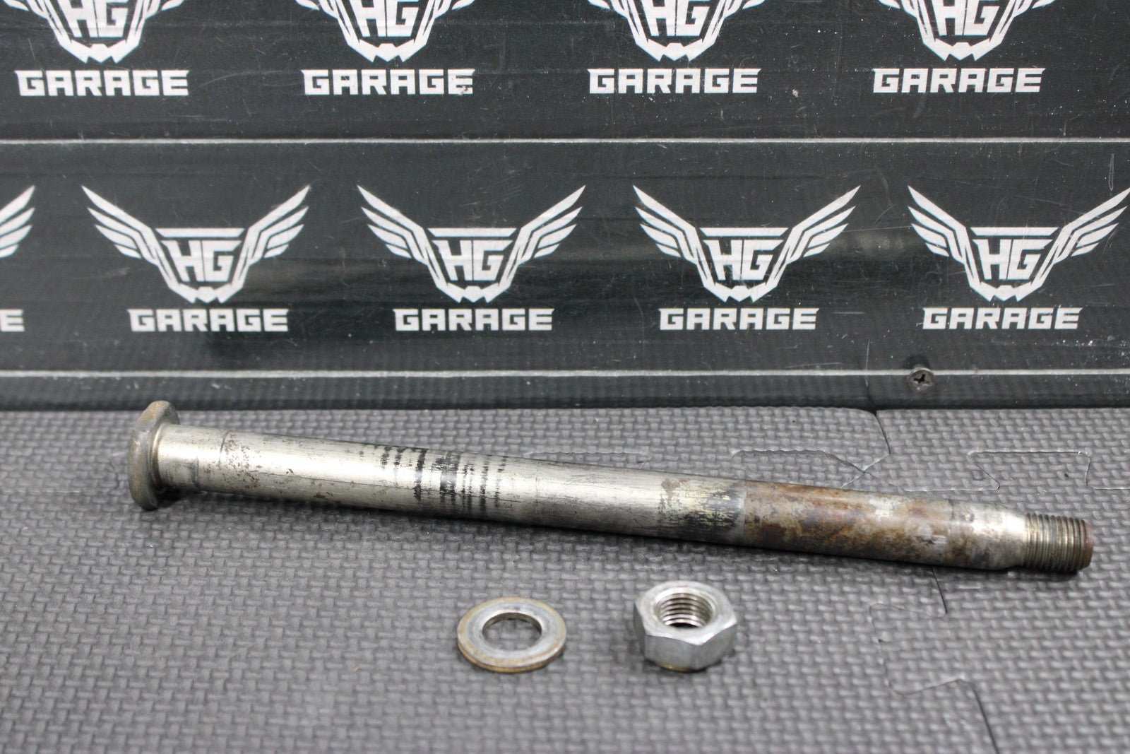 02 - 22 HONDA CRF450R OEM REAR SWINGARM BOLT SUSPENSION PIVOT AXLE 52101 - KZ4 - J40 - hggarage
