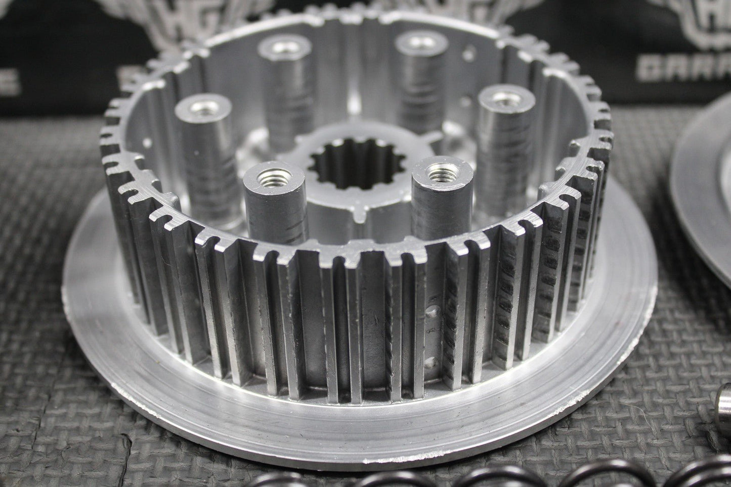 2001 HONDA 92 - 07 CR250R OEM CLUTCH BASKET PRESSURE PLATE CENTER HUB 22100 - KSK - 67 - hggarage