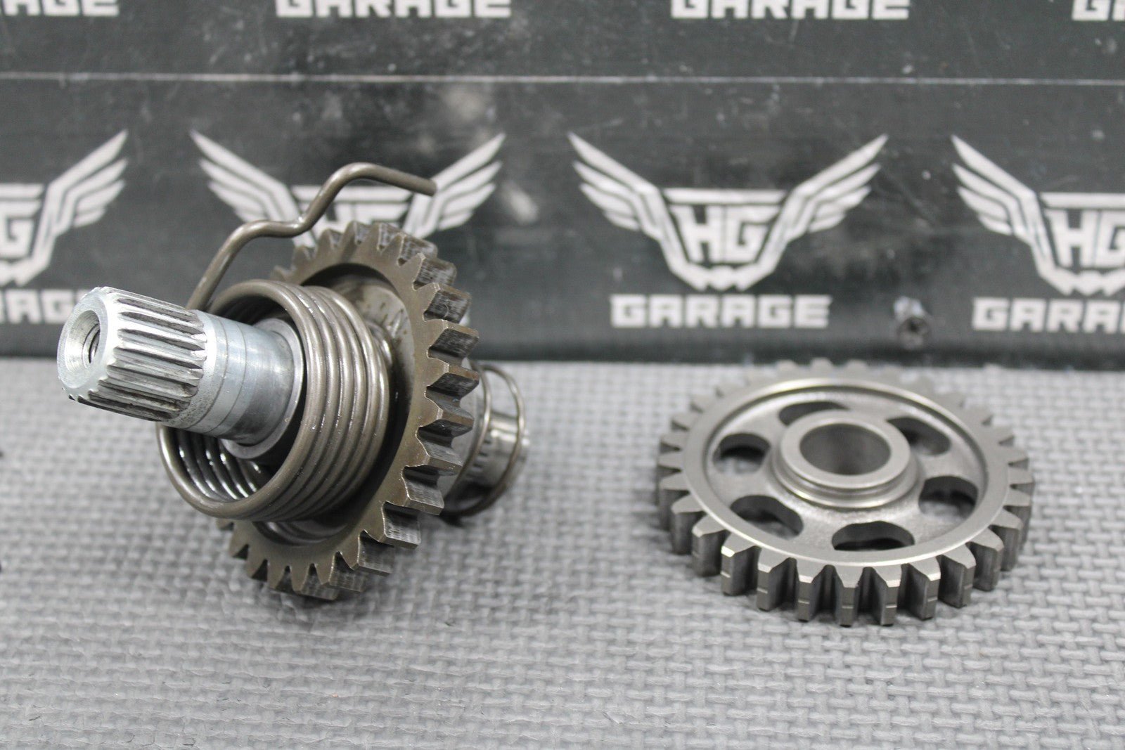 2003 02 - 07 HONDA CR250R OEM KICKSTART KICK START SHAFT IDLER GEAR 28251 - KZ3 - 690 - hggarage