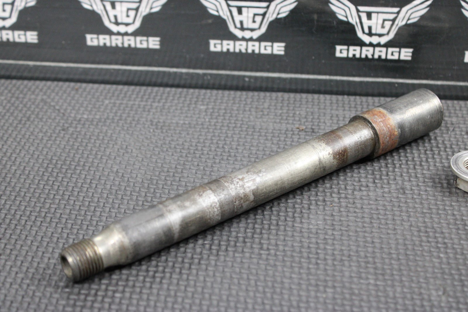 2007 HONDA 04 - 22 CRF450R OEM FRONT WHEEL RIM AXLE PIVOT BOLT 44301 - MEN - 000 - hggarage