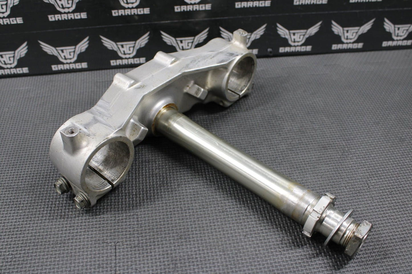 1997 SUZUKI 96 - 98 RM125 RM250 OEM FRONT FORKS CLAMP LOWER TRIPLE TREE STEM - hggarage
