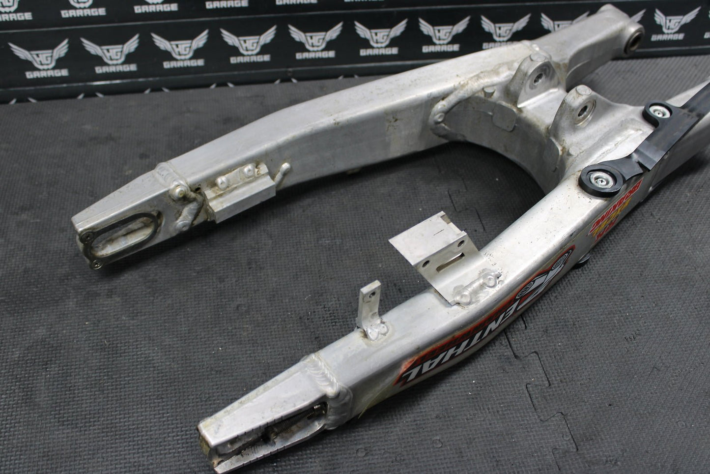 2011 KAWASAKI KX250F 09 - 11 KX450F OEM SWINGARM SWING ARM SUSPENSION 33001 - 0 - hggarage
