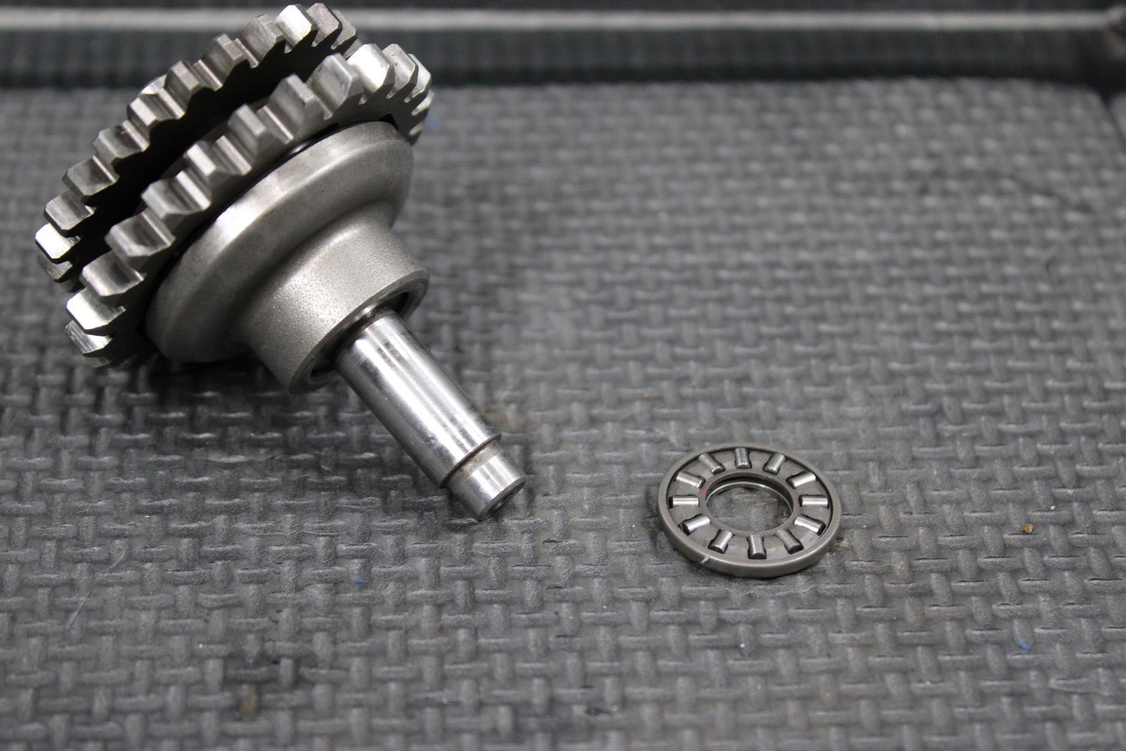 2000 SUZUKI RM125 98 - 00 OEM ENGINE POWERVALVE EXHUAST VALVE LINKAGE GOVERNOR - hggarage