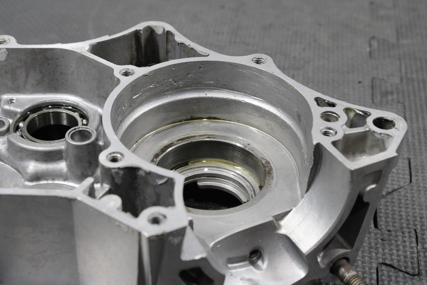 2014 KAWASAKI 08 - 22 KX100 KX85 OEM LEFT RIGHT ENGINE CRANKCASE CASES BLOCK SET - hggarage